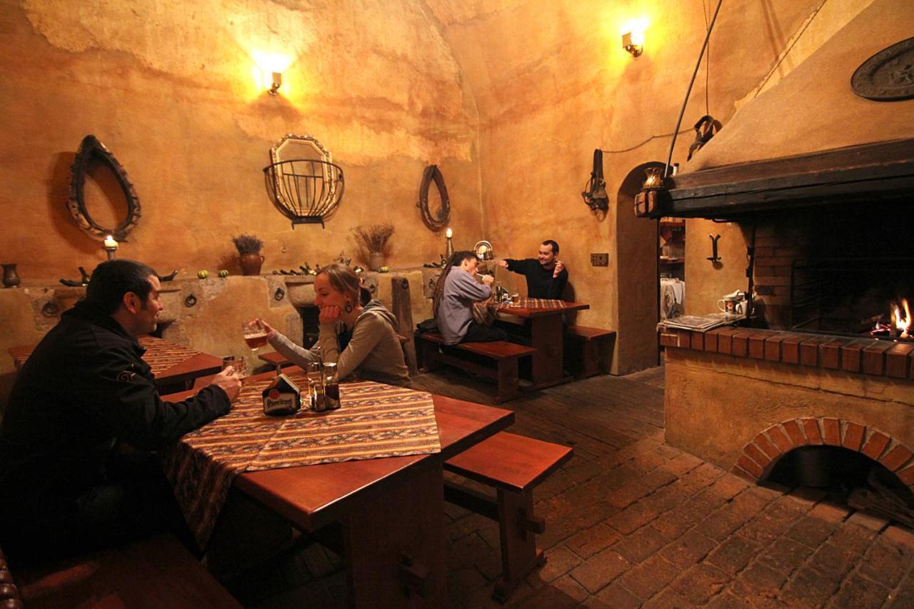 Travel Hostel Cesky Krumlov Bagian luar foto