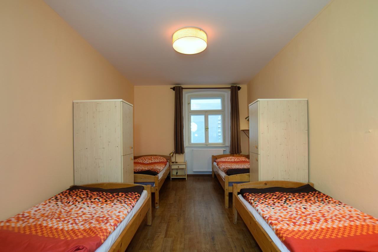 Travel Hostel Cesky Krumlov Bagian luar foto